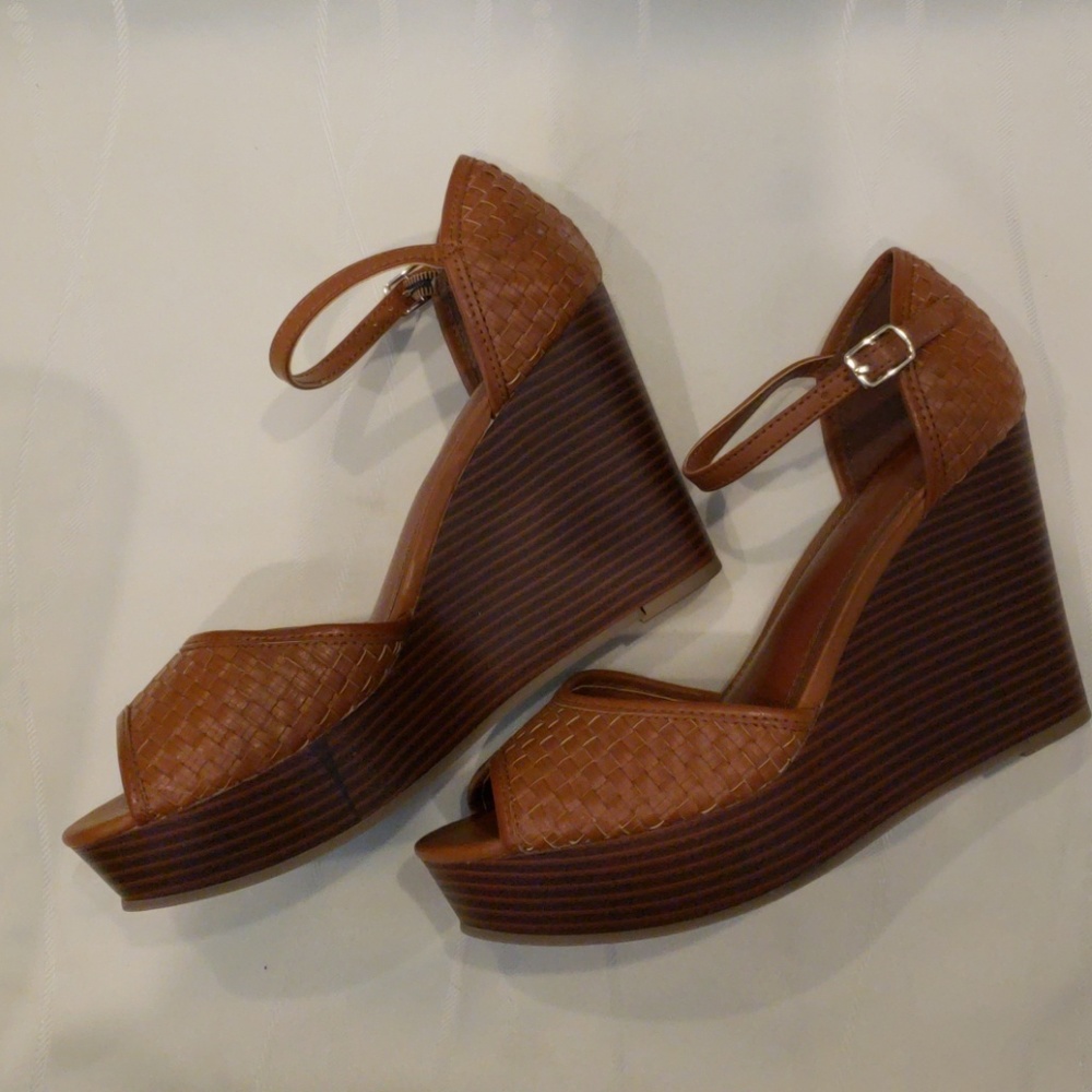 BR Wedge heels